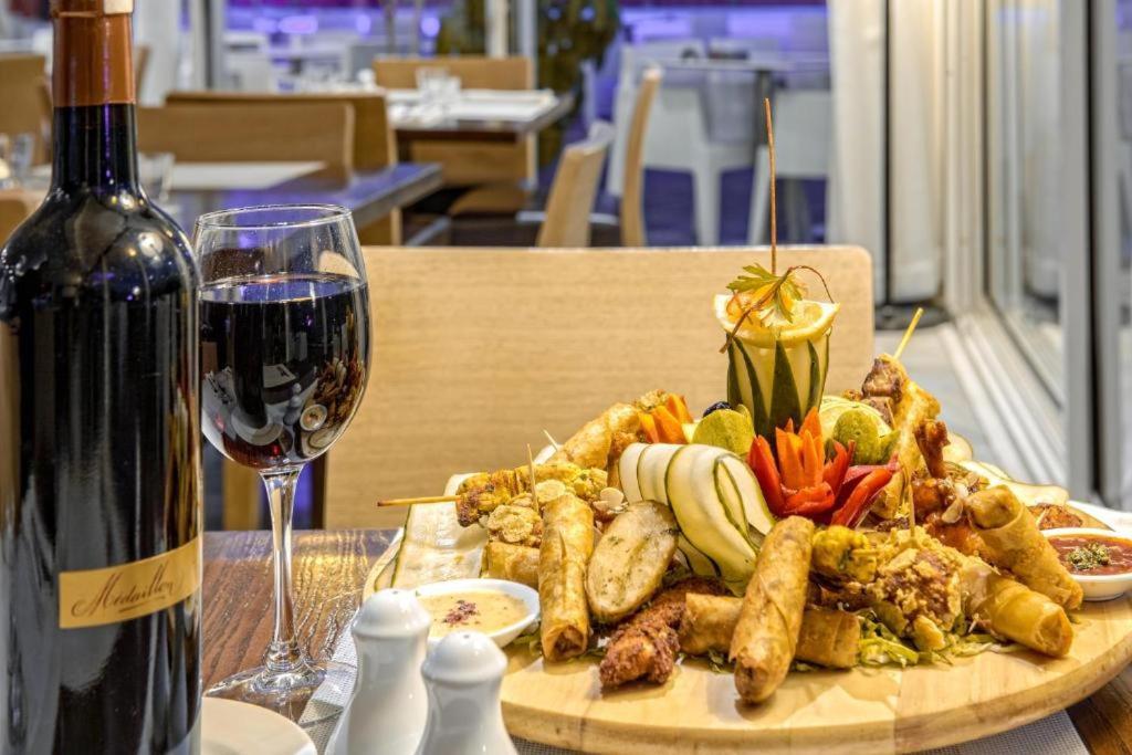 La Renaissance Hotel Marrakech Marrákes Kültér fotó